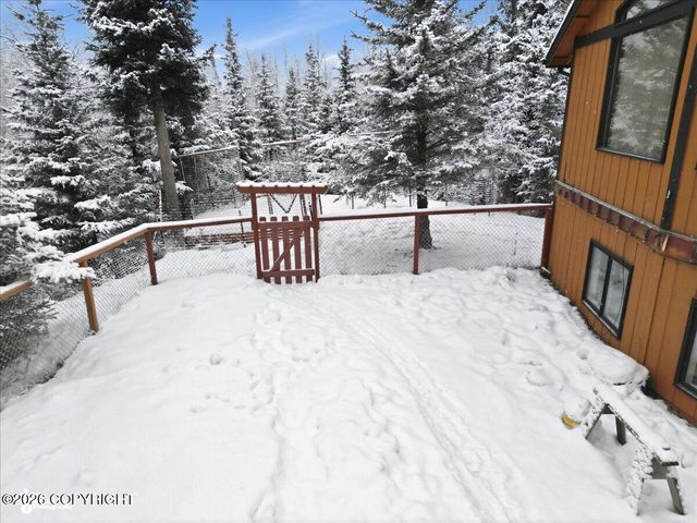 5620 Kallander Avenue, Anchorage, AK 99516