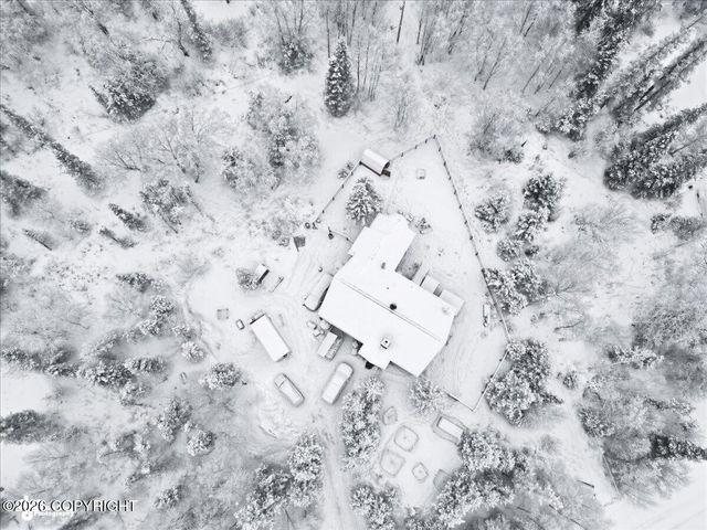 5620 Kallander Avenue, Anchorage, AK 99516