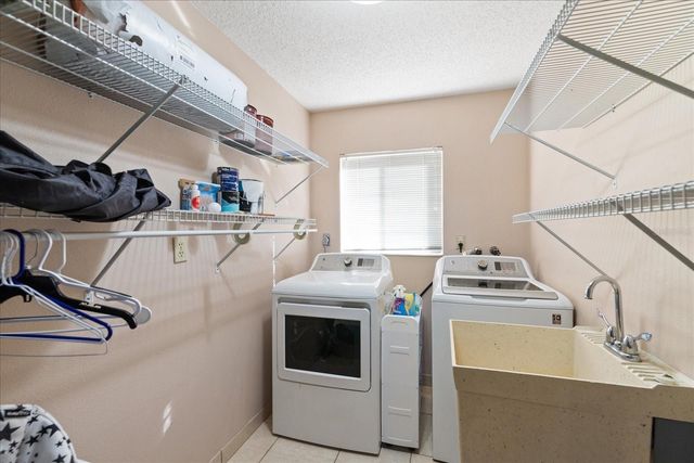 9428 LAURA ANNE DRIVE, Seminole, FL 33776