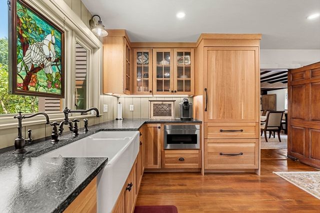 34 Miles River Road, Hamilton, MA 01982