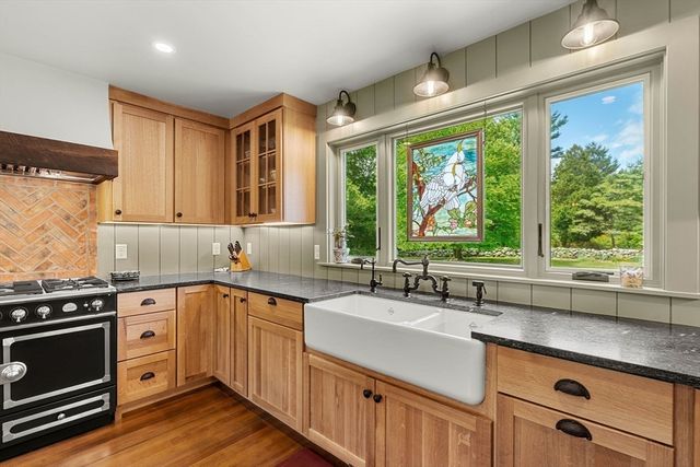 34 Miles River Road, Hamilton, MA 01982