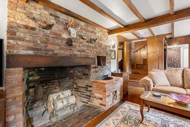 34 Miles River Road, Hamilton, MA 01982