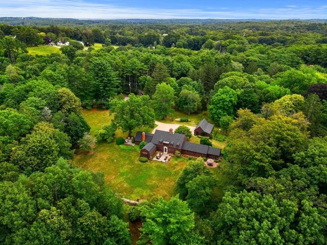 34 Miles River Road, Hamilton, MA 01982