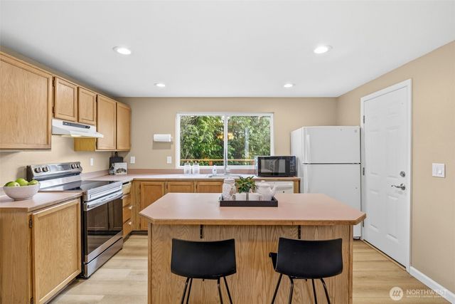 19532 135th Avenue SE, Renton, WA 98058