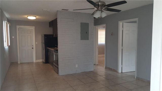 704 NW 4th Street 2, Hallandale Beach, FL 33009