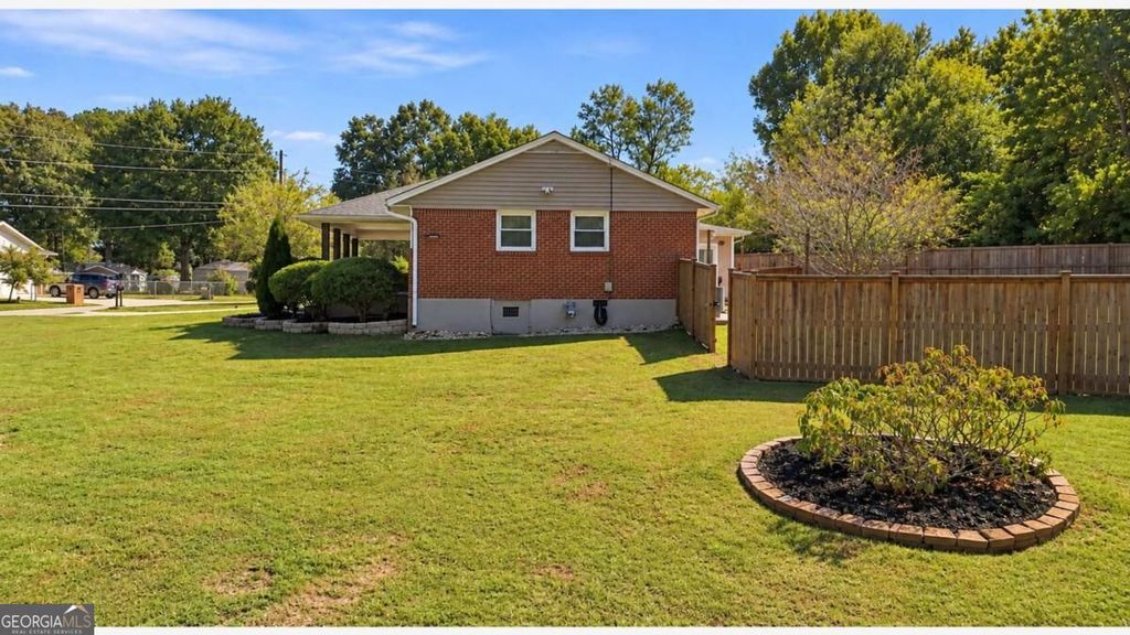 258 Rockin Hill Drive SW, Marietta, GA 30060 — photo 3