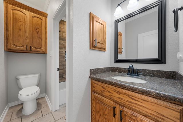 107 S Highway 14, Wortham, TX 76693
