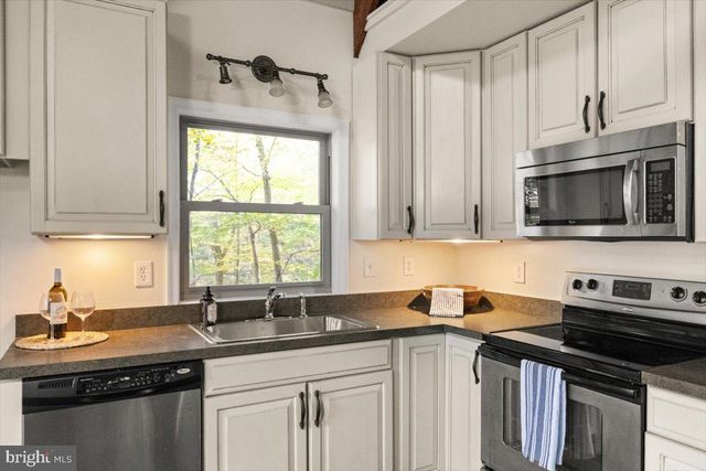 151 ELSEAS FARM RD, Front Royal, VA 22630