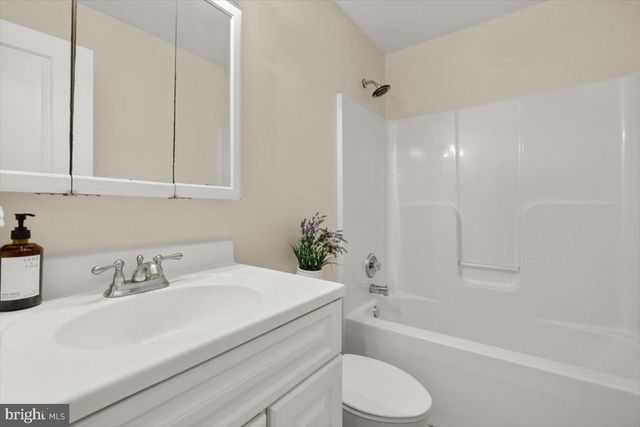 151 ELSEAS FARM RD, Front Royal, VA 22630