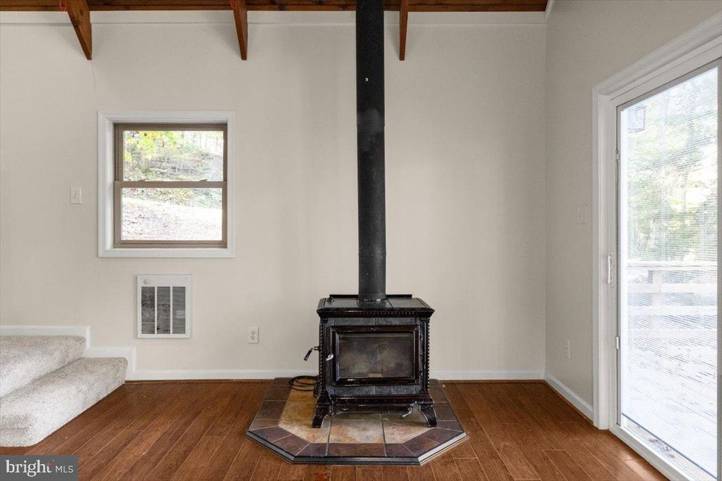 151 ELSEAS FARM RD, Front Royal, VA 22630