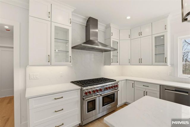 26 Huff Terrace, Montvale, NJ 07645