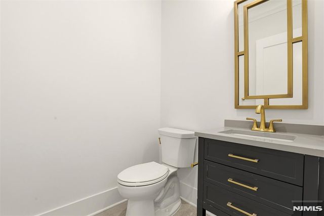 26 Huff Terrace, Montvale, NJ 07645