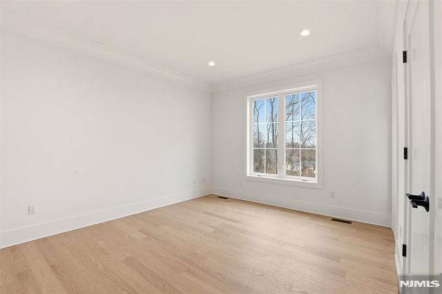 26 Huff Terrace, Montvale, NJ 07645