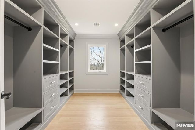 26 Huff Terrace, Montvale, NJ 07645