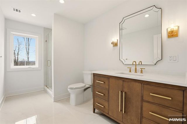 26 Huff Terrace, Montvale, NJ 07645