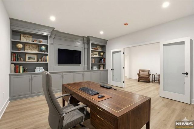 26 Huff Terrace, Montvale, NJ 07645