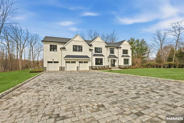 26 Huff Terrace, Montvale, NJ 07645