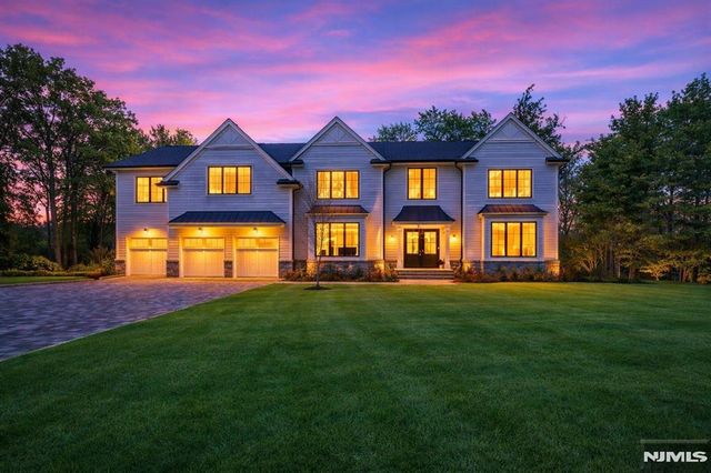 26 Huff Terrace, Montvale, NJ 07645