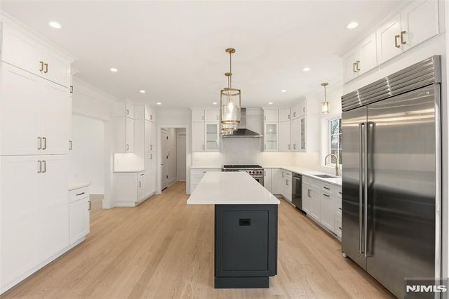 26 Huff Terrace, Montvale, NJ 07645