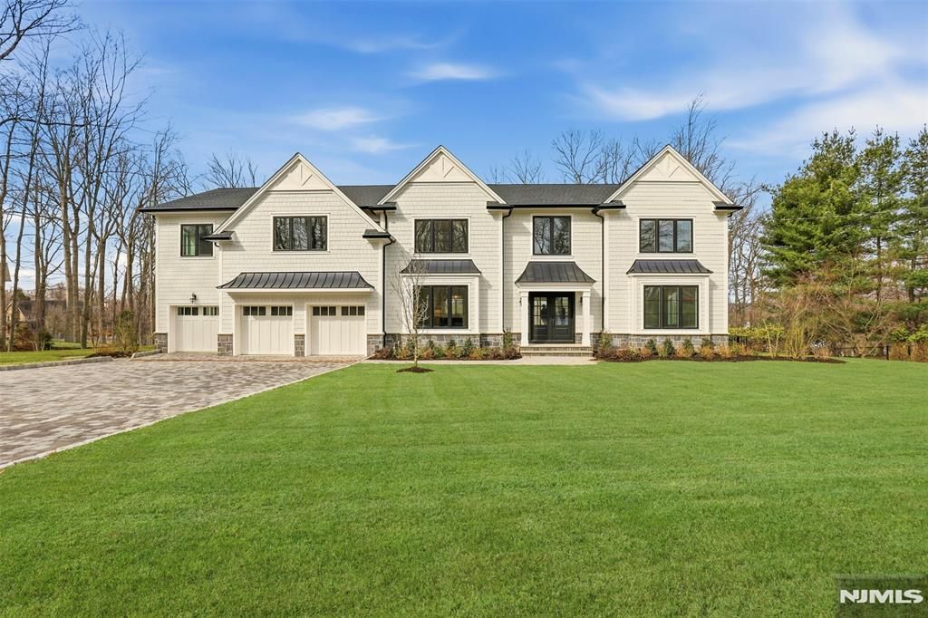 26 Huff Terrace, Montvale, NJ 07645