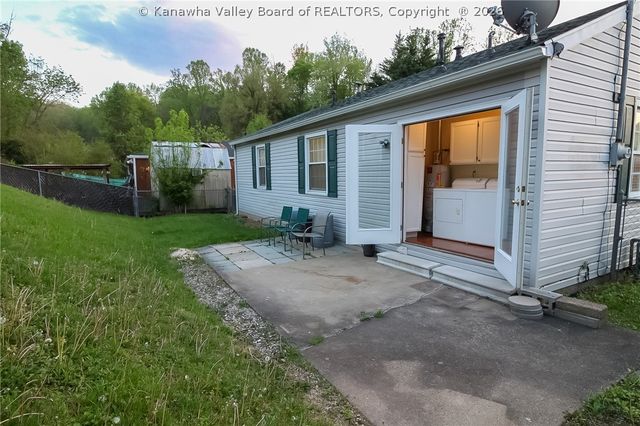 1010 Ridge Drive, South Charleston, WV 25309