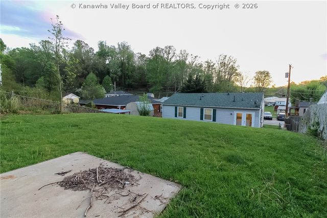 1010 Ridge Drive, South Charleston, WV 25309