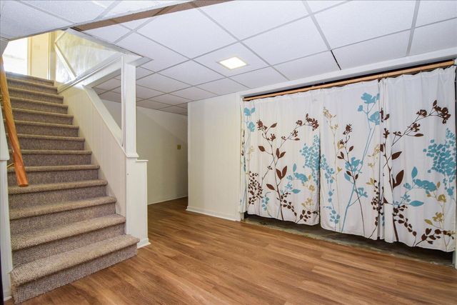 1008 Ridgecrest DR, Roanoke, VA 24019