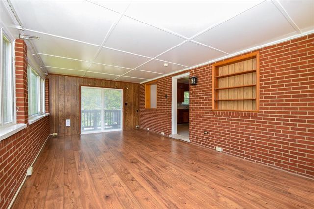 1008 Ridgecrest DR, Roanoke, VA 24019