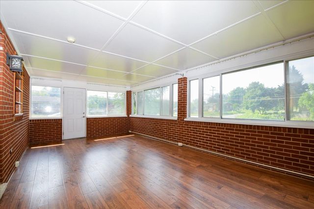 1008 Ridgecrest DR, Roanoke, VA 24019