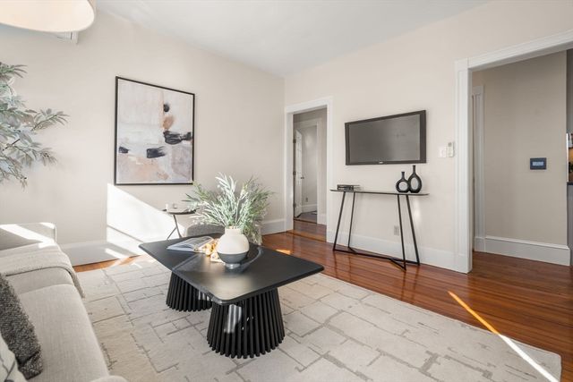 14 Forest Hills Street 3, Boston, MA 02130