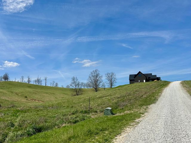 165 Pittsburg Landing, London, KY 40741