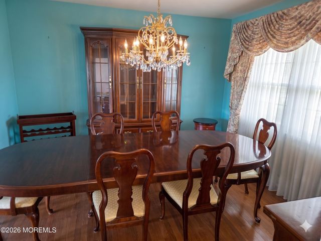 300 Pennington Court, Toms River, NJ 08753