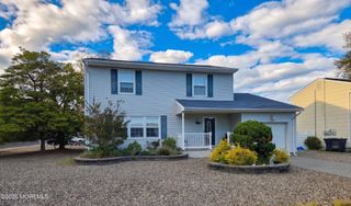300 Pennington Court, Toms River, NJ 08753