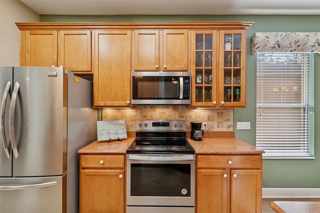 Image 14 of property listing at 722 PORTOFINO DR, Poinciana, FL 34759