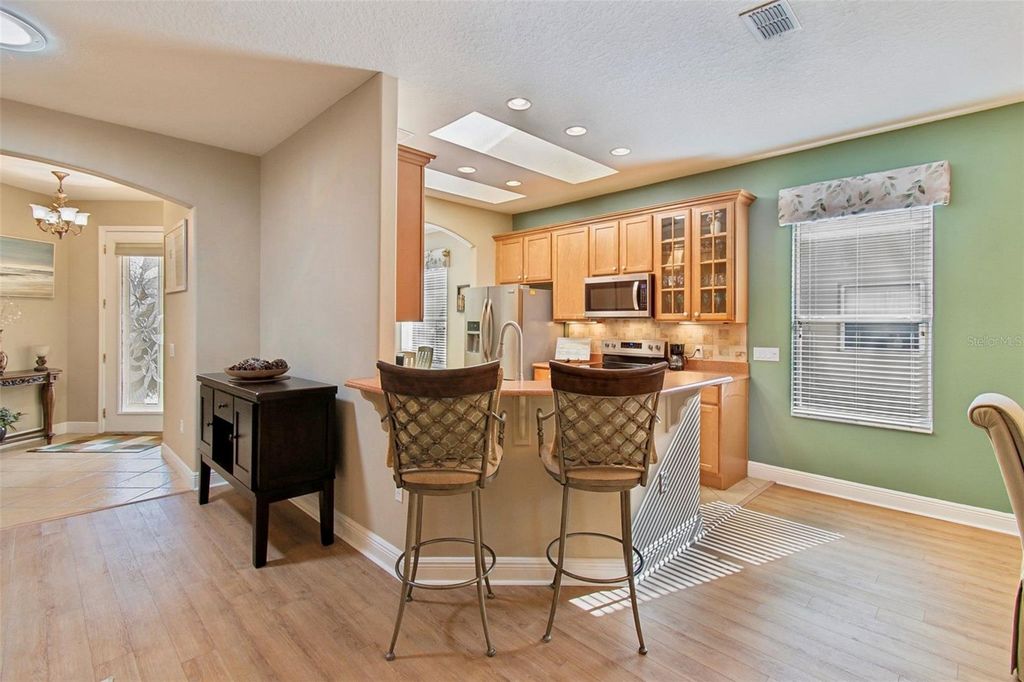 Image 21 of property listing at 722 PORTOFINO DR, Poinciana, FL 34759