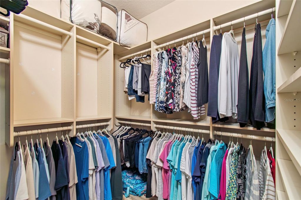 Image 27 of property listing at 722 PORTOFINO DR, Poinciana, FL 34759