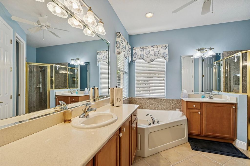 Image 30 of property listing at 722 PORTOFINO DR, Poinciana, FL 34759