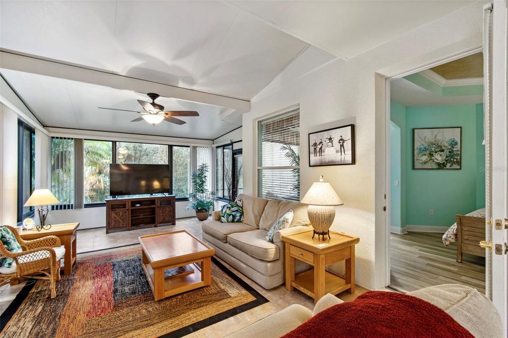 Image 8 of property listing at 722 PORTOFINO DR, Poinciana, FL 34759