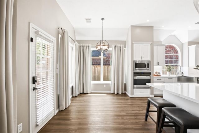 1127 Glendale Drive, Sugar Land, TX 77479