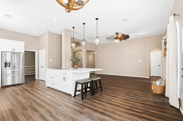 1127 Glendale Drive, Sugar Land, TX 77479