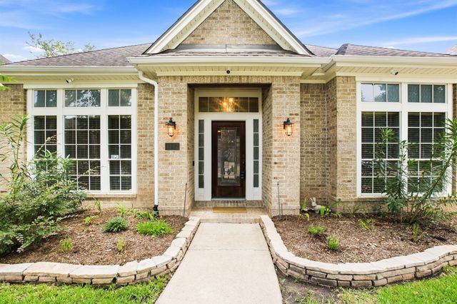 1127 Glendale Drive, Sugar Land, TX 77479