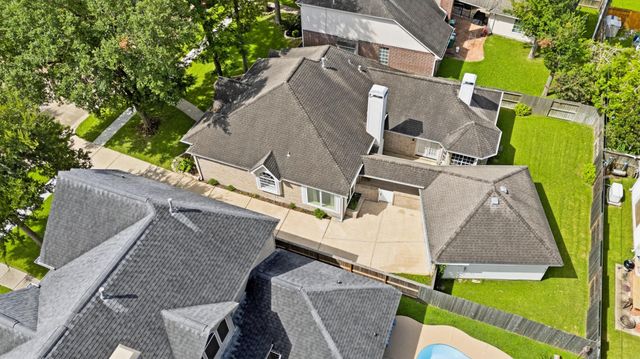 1127 Glendale Drive, Sugar Land, TX 77479