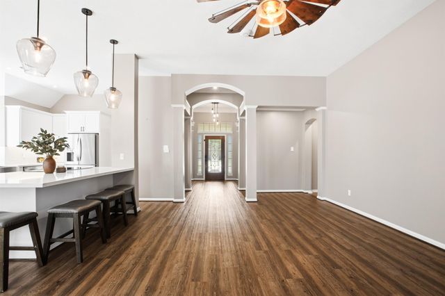 1127 Glendale Drive, Sugar Land, TX 77479