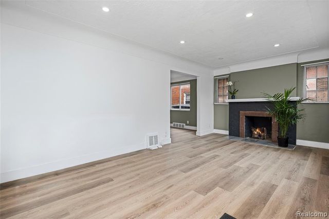 16871 Asbury Park, Detroit, MI 48235