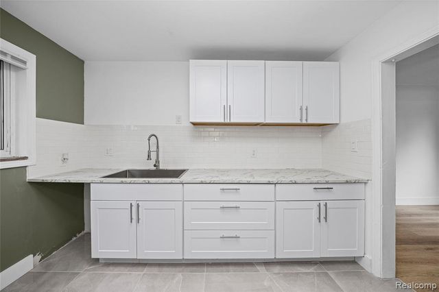16871 Asbury Park, Detroit, MI 48235