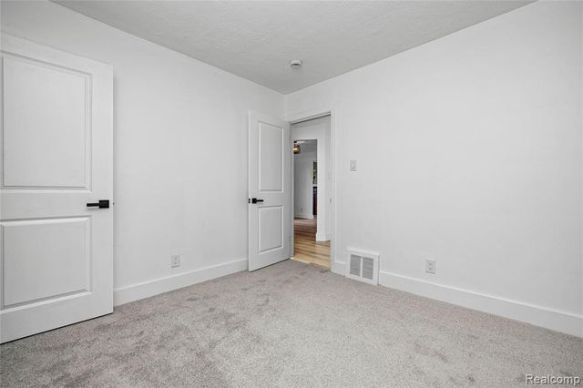 16871 Asbury Park, Detroit, MI 48235