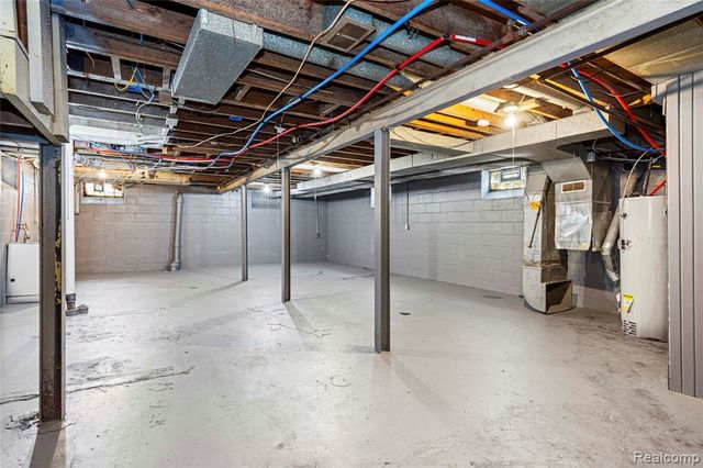16871 Asbury Park, Detroit, MI 48235