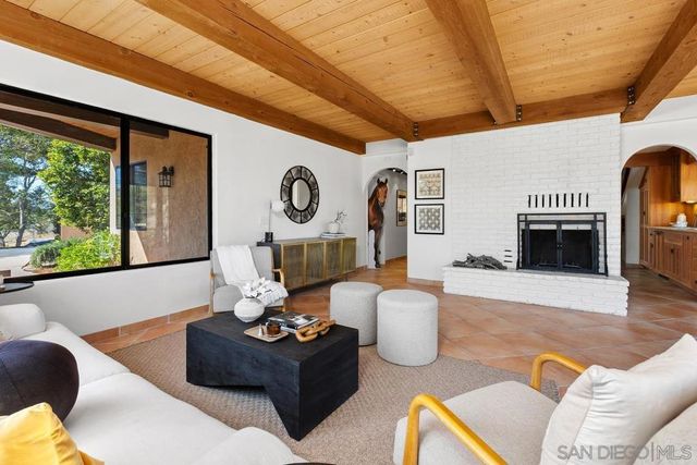 974 Via Hillview, Fallbrook, CA 92028