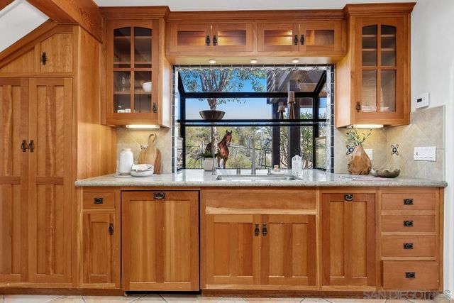 974 Via Hillview, Fallbrook, CA 92028