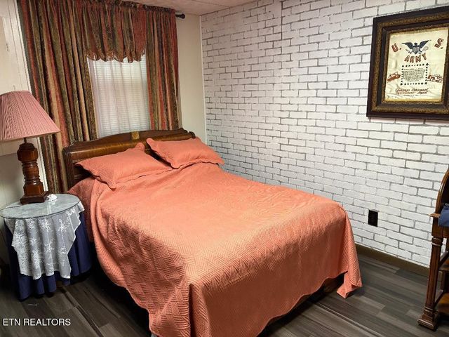 102 E Morningside Drive, Oak Ridge, TN 37830